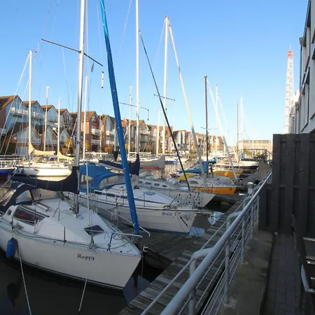 Marina 46
